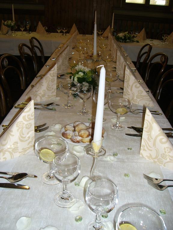 Restaurant Švejk a Pension Brno Buitenkant foto